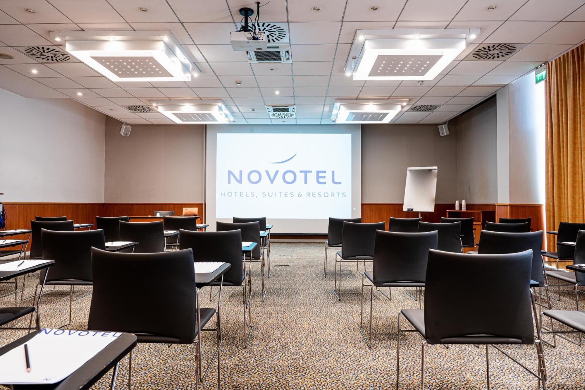 Novotel Roma Est Exteriér fotografie